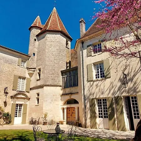 Chateau Des Senechaux, Bourdeilles