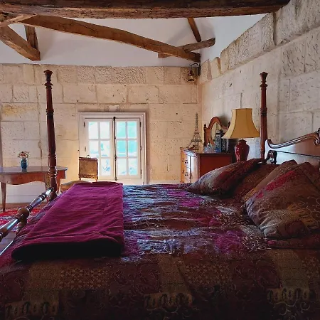 Chateau Des Senechaux, Apartament Bourdeilles