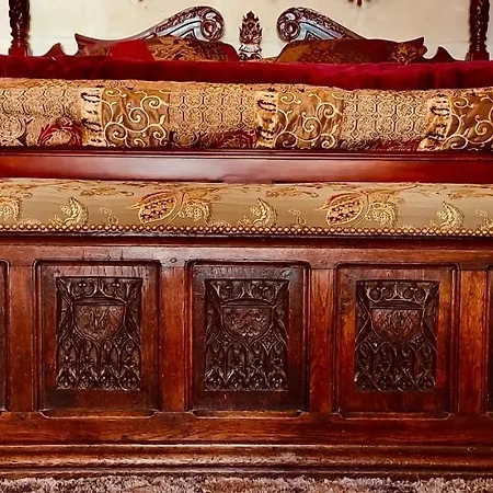 Chateau Des Senechaux, Bourdeilles