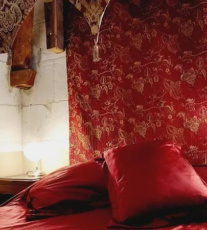 Chateau Des Senechaux, Bourdeilles