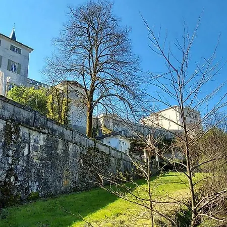 Chateau Des Senechaux, Apartament Bourdeilles