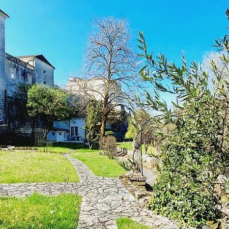 Apartament Chateau Des Senechaux,