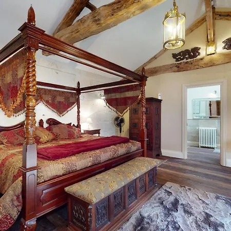 Chateau Des Senechaux,