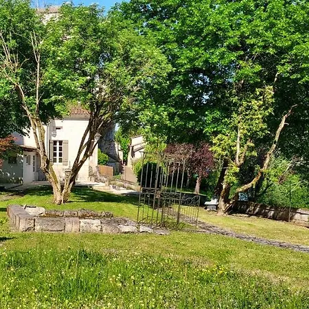 Chateau Des Senechaux, * Bourdeilles