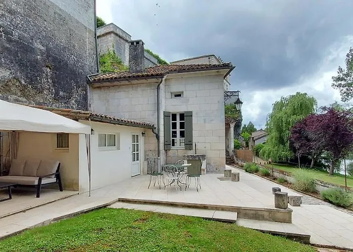 Chateau Des Senechaux, * Bourdeilles