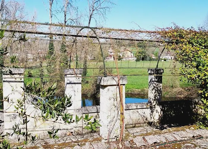 Chateau Des Senechaux, דירה