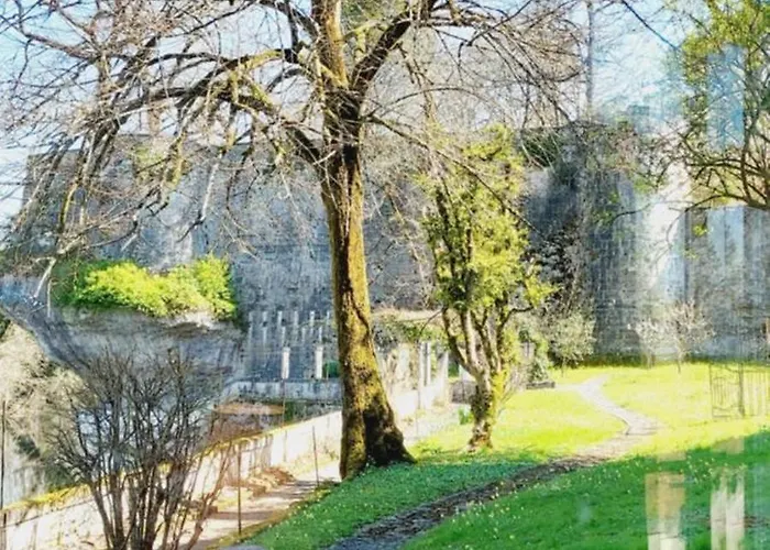 Chateau Des Senechaux, Bourdeilles