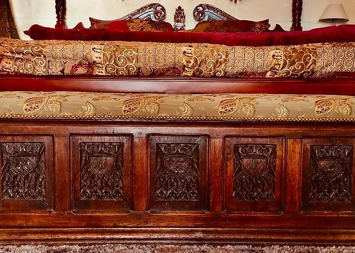 Chateau Des Senechaux, Bourdeilles