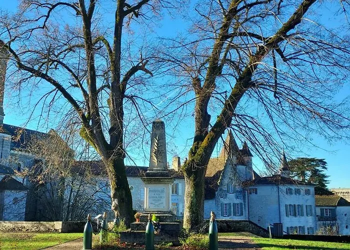 Chateau Des Senechaux, Bourdeilles