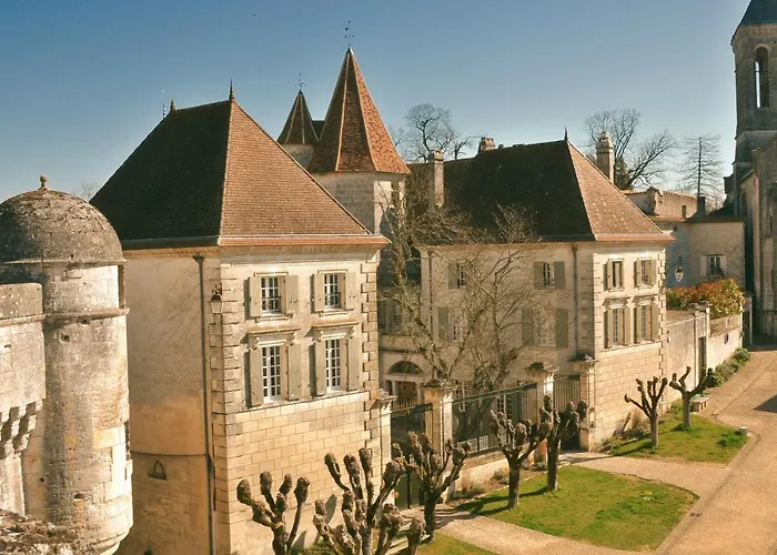 Chateau Des Senechaux, Bourdeilles