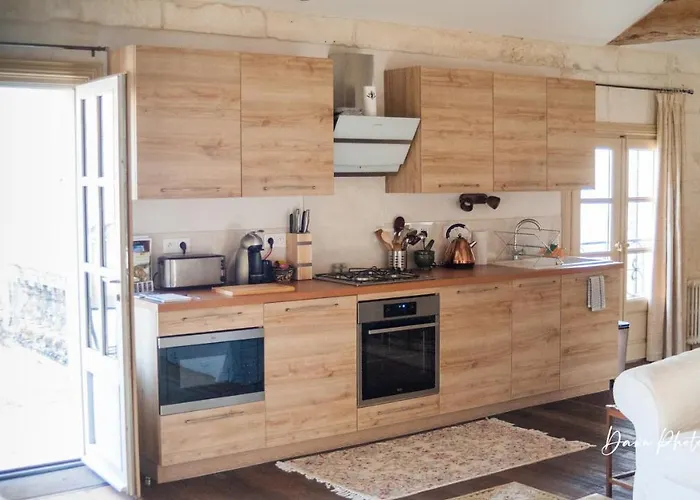 דירה Chateau Des Senechaux,