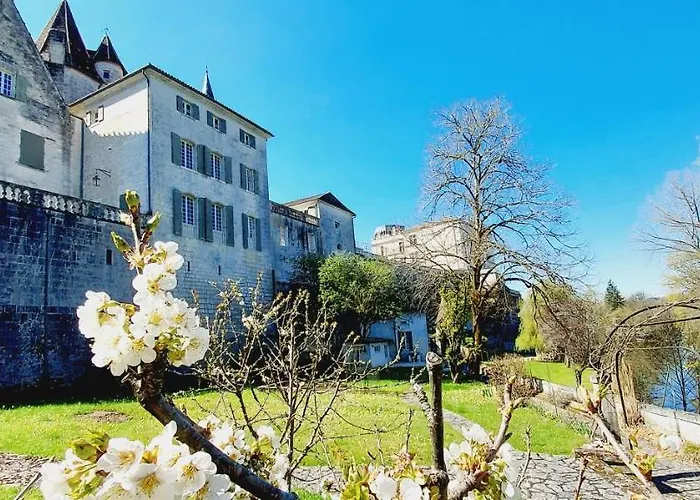 Chateau Des Senechaux, * Bourdeilles