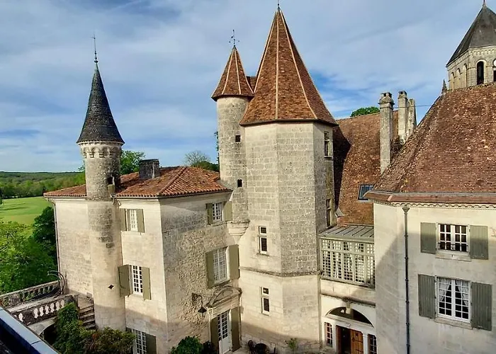 דירה Chateau Des Senechaux,