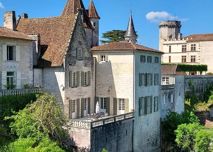 Chateau Des Senechaux, דירה