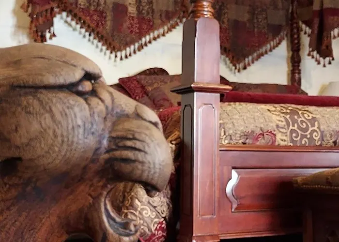 Chateau Des Senechaux, * Bourdeilles